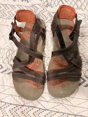 Merrell Cocoa/Coral Women's Size 10 Performance Sandal